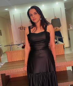 Vestidos midi azul-marinho com estampa floral em laranja