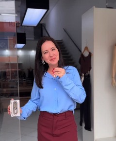 Conjunto marrom com blusa e calça